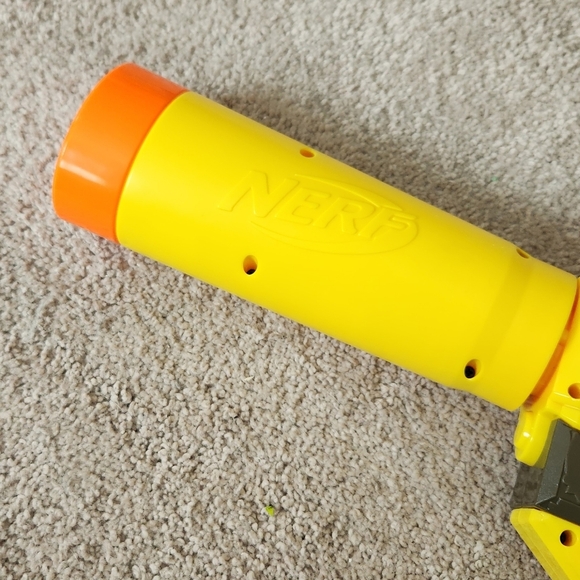 ๐ซ NERF Fortnite Blaster โ Vibrant Yellow & Orange Great for Play or Display - Picture 10 of 13